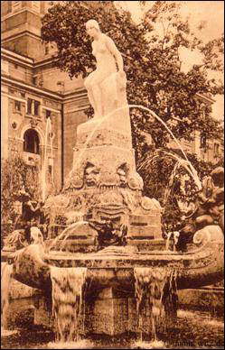 Mrchenbrunnen am Schauspielhaus
